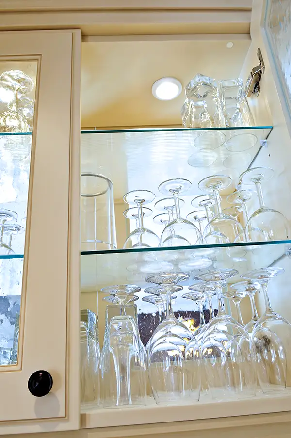 Houston Residential Glass Shelving & Cabinet